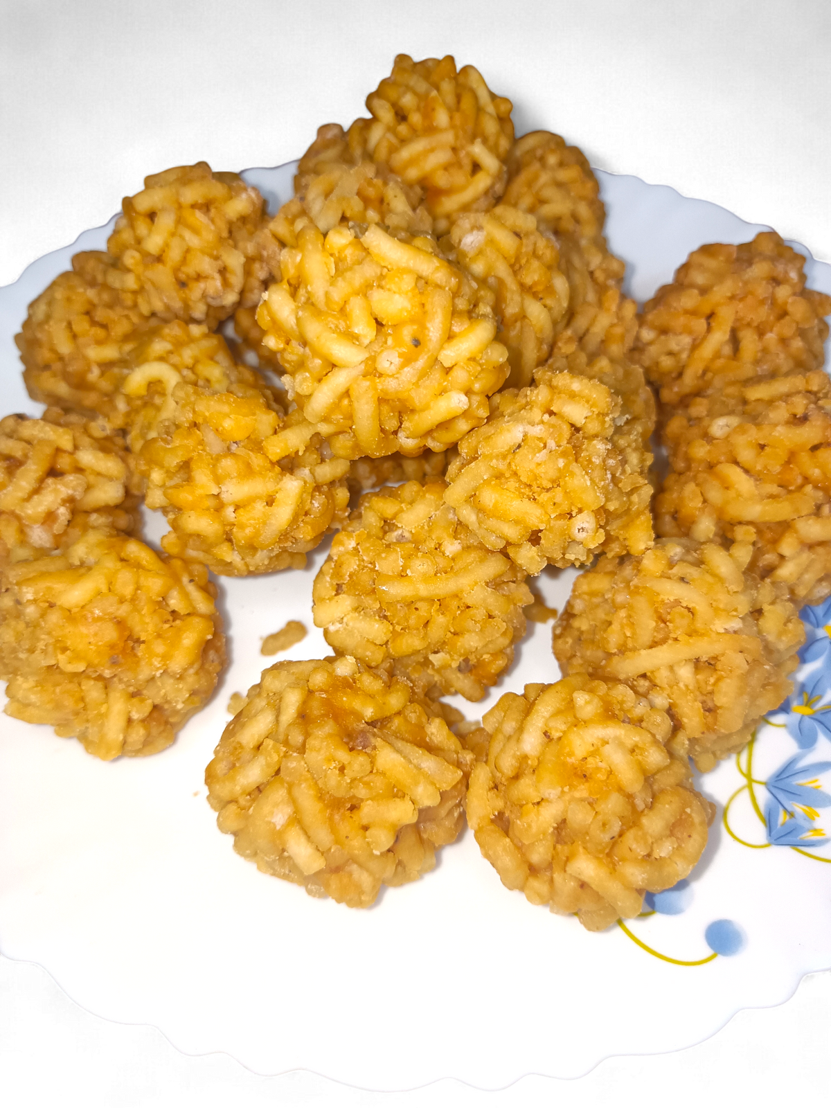 Manoharam